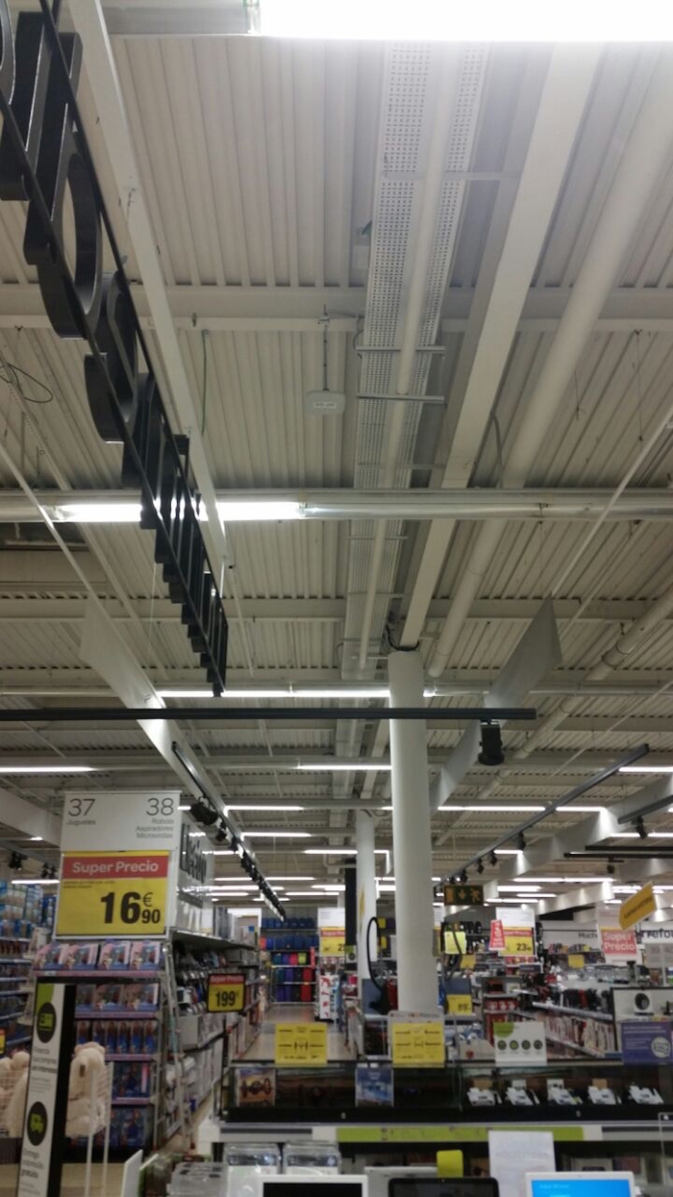 implantación de una nueva red WIFI en el CC Carrefour-Peñacastillo, Santander, telnor, instalaciones electricas, red wifi, cantabria, santander, torrelavega